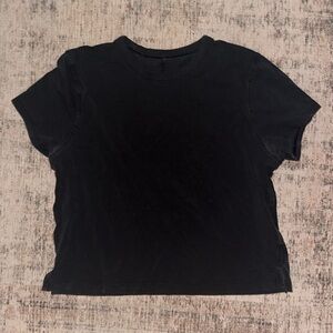 Lululemon t shirt size 6, fits like 4